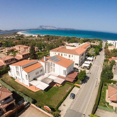 Hotel Al Faro Spiaggia La Cinta Santeodoro San Teodoro  Exterior photo