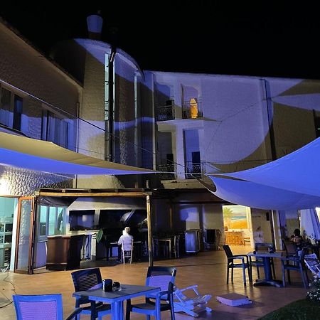 Hotel Al Faro Spiaggia La Cinta Santeodoro San Teodoro  Exterior photo